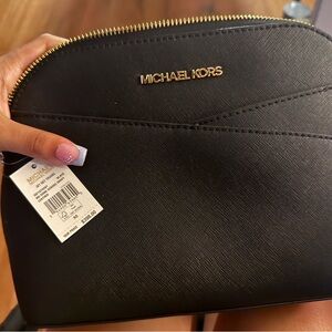 Micheal Kors Body Bag